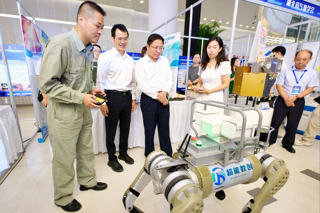 1726620665299008849.png 1726620525573.png