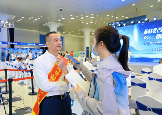 1756693880239033683.png 2.png