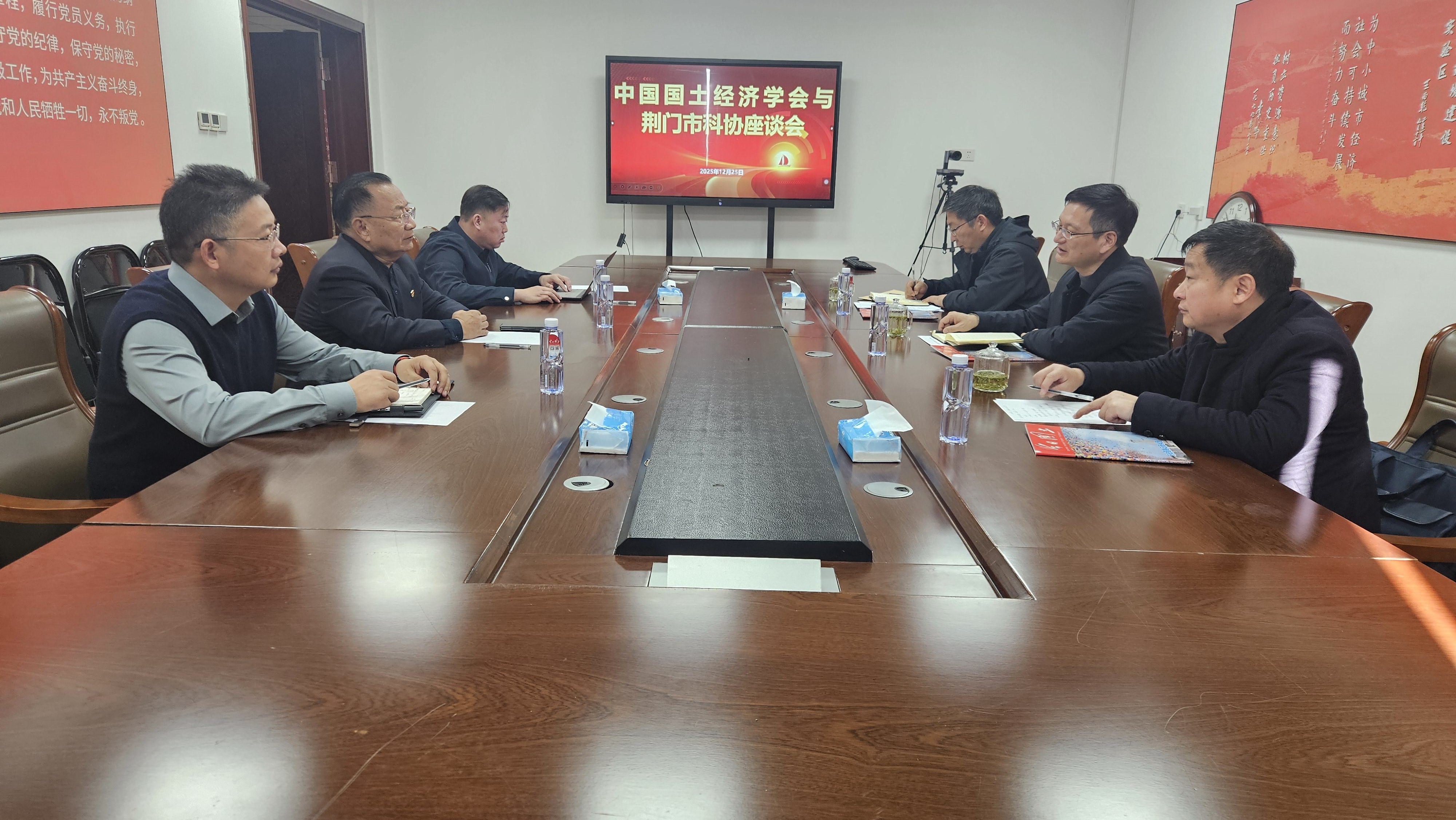 1766998872667068098.jpg 59a672d4284b476db84cd31dfdbafd75.jpg